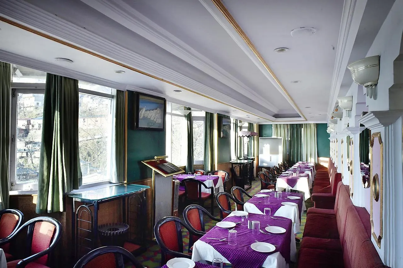 שימלה Oyo 8917 Hotel Crystal Palace הודו