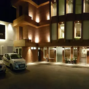 Mayur Bar And Restaurant Hotel
